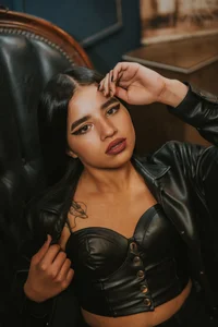 aliice_walker_ Black Pic 5