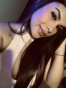 Aria-Bliss91 Public Pic 3
