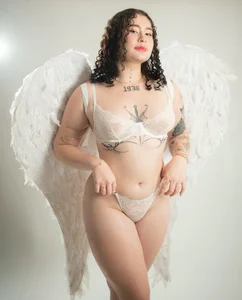 Your little guardian angel 🕸🕊 de Danee_19_  2 Imagens