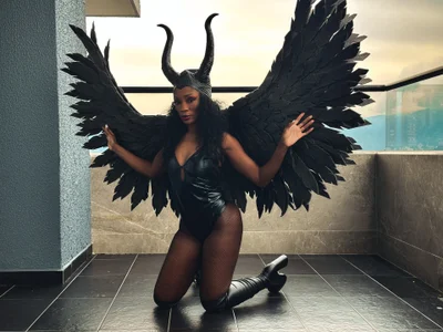 KimberlyBanks2 boo! Pic 7