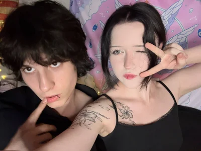 Cute_Goth Public Pic 4