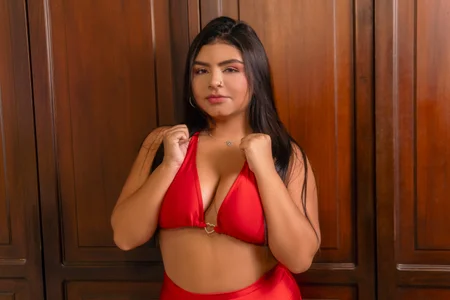 EmmaLeens Don't look too quickly, enjoy every detail. Gambar 2