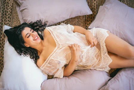 _AllisonSweet_: 𝗔𝗳𝘁𝗲𝗿𝗻𝗼𝗼𝗻 𝗼𝗳 𝗿𝗲𝘀𝘁 𝗶𝗻 𝘆𝗼𝘂𝗿 𝗰𝗵𝗲𝘀𝘁...💖 ( фото)