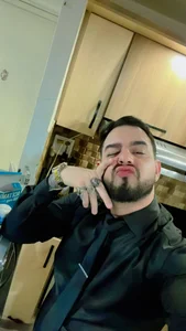 Ethan_CastellanoのHello everyoneの 9枚の写真