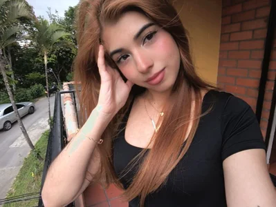 Isabellaa_Gomez Public Εικόνα 5