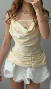 Mia_shy1 Public Pic 4