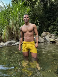 TROYWESLY-👀图片