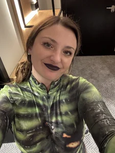 Velvetwitch87 Public Hình 4