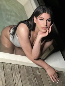 Madam_osher Look at me Billede 4