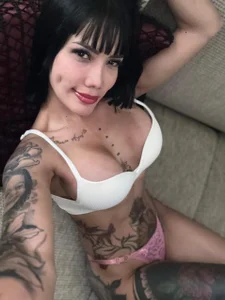 juliane_sweer1 Angel Juliane Pic 7