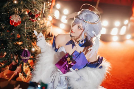 ShonaDevitis Cosplay ✨💜 Robin  5. fénykép