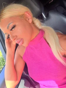 muah od Chloebucks  snímek