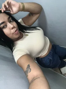 Tifanny_Black_ “I don’t promise to behave… but I do promise to make you smile.” Kuva