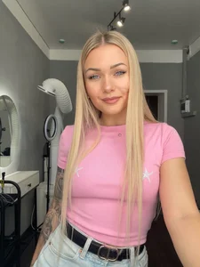 MiamiiGirl's XXX Nude Photo 4