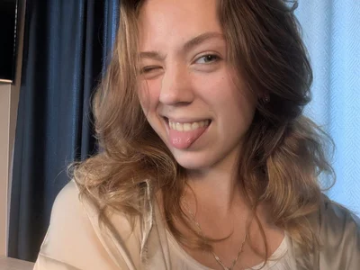 NicolleDraffen Public Pic 2