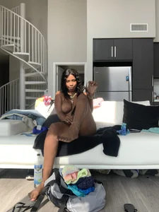 Cum2Charm Public Bilde 4