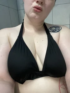 Thiccums-the-Goddess's photo