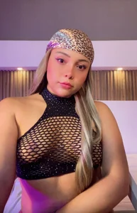 Public de _eilish_  2 photos