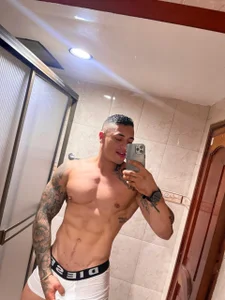 JeremyLane's XXX Nude Photo 2