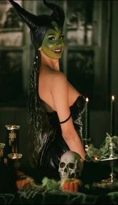 LexxyBloomのHappy Halloweenの 2枚の写真