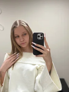 HollyGibson cute girl Pic 5