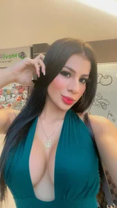 HollyEvanzPublic图片 2