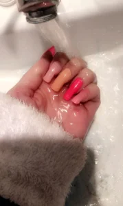 Alirawrzのnails fetishの 5枚の写真