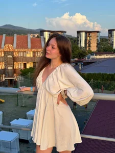 SilverGalenのSun, sea, beach, and a hot girl—what else do you need in life?の 3枚の写真