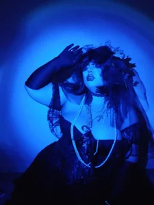 Yoki_Shizuko The Queen of Sadness Foto 5