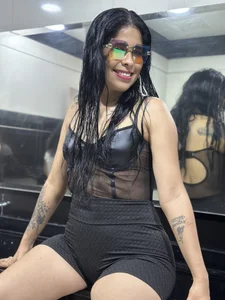 DulceAurora__ A daring day in the mall 🤤😈 Poză 4