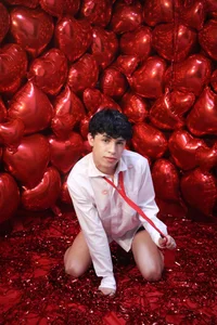 Axel__Evans “That they love me like this, with kisses and without fear 💌” รูป  4