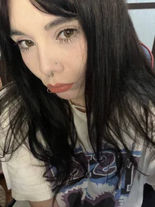 alicehollywood mirror зображення
