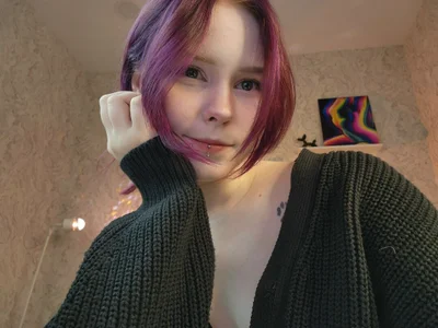 Julia_Anis Your humble girl รูป  7