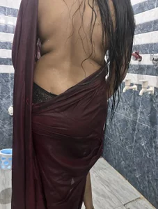 Hot pose 😍🥵 de LOVE_GAUR69  3 Imagens