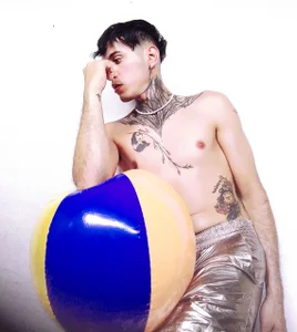 ANDRES_URRIETAYEIKOL SEXXY Bild 9