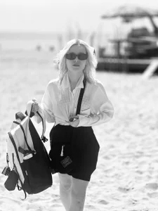 beach episode de NakeshaKellett  Imagens