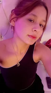 Isabella_Roouse Public Pic 5