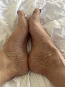 Huskie_Mia_UKのFeetの 8枚の写真