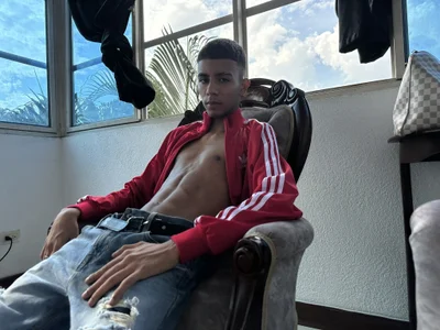 dikey_62 sexy boy Pic 3