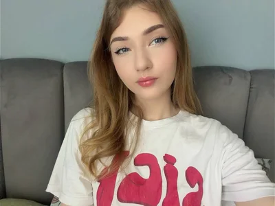 AveryBerkson me me Pic 3