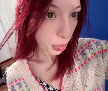 LaraNills Public  4টি ছবি