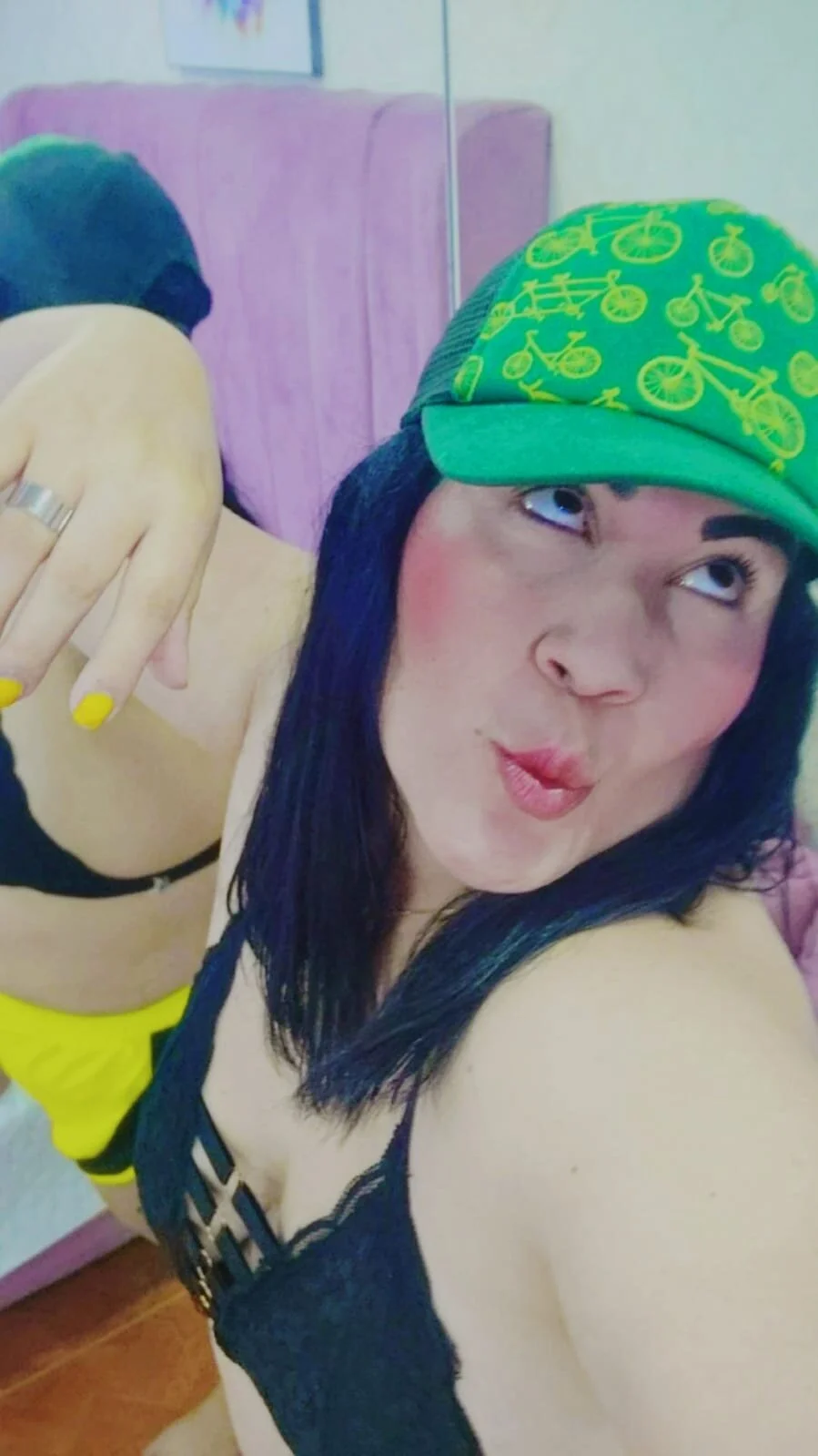 AriannaAdames adlı kullanıcının viral fotoğrafları:  7111