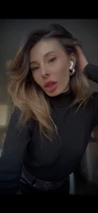 AfinaMonro Public Pic 3