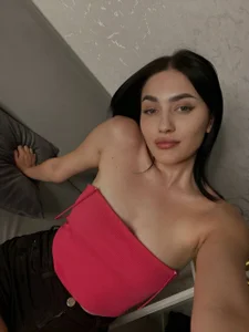 DevonaEmburys Monica sexfoto 1
