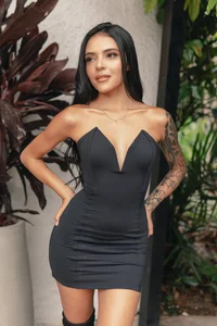 ArianaWest1 Elegance Pic