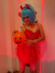 Sweeteest_Julie Halloween Bilde