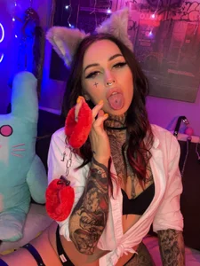 AlissaSexDoll I am unique lol Foto 4