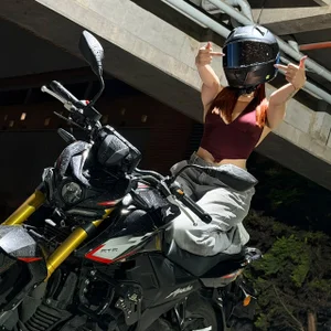 ALLY BIKER od ALLY_ROSE_EC  2 snímek