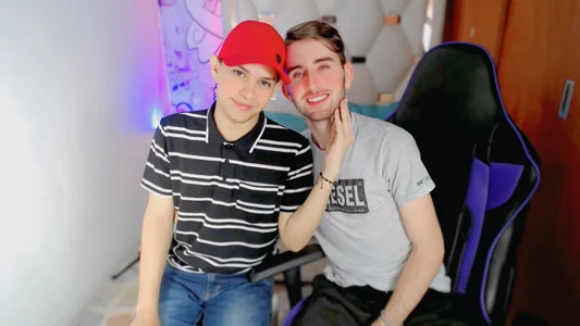 Top_and_bottom Public 사진