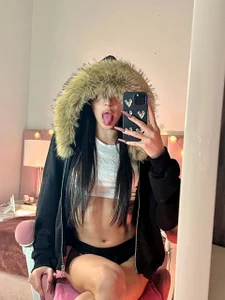 Kim_Oberlin_ Me<3 Pic 3